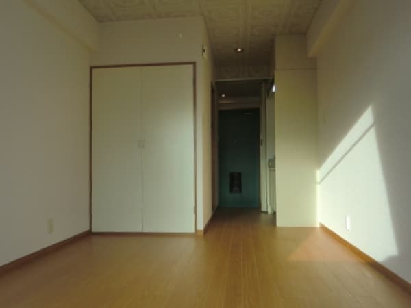 Room image 9