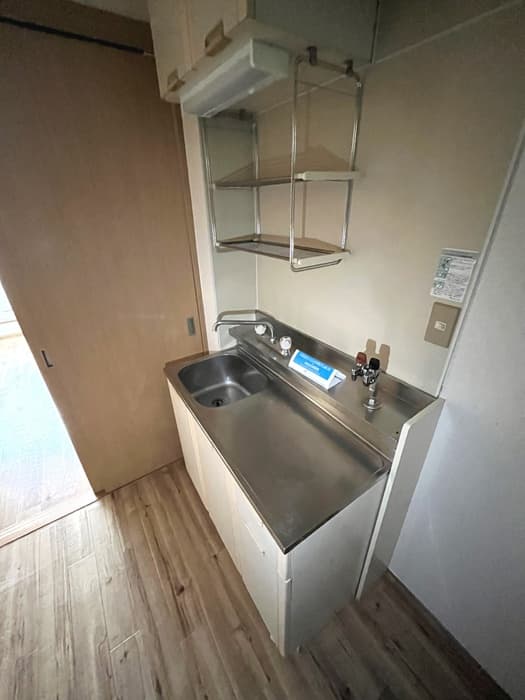 Room image 10