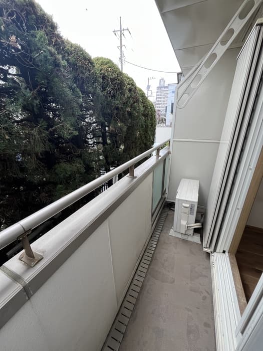 Room image 12