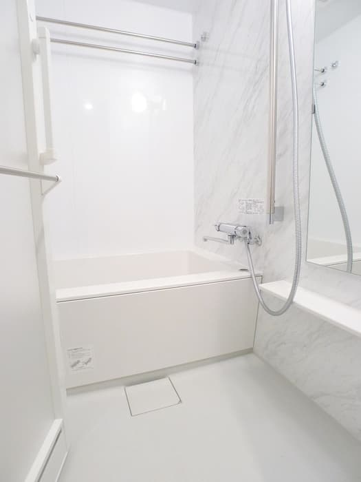 Room image 12