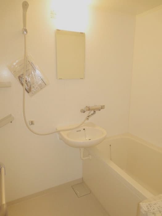 Room image 12