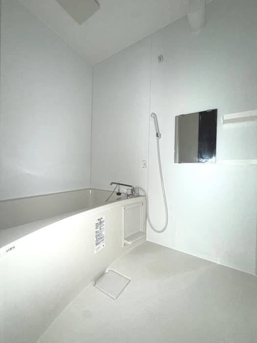 Room image 10