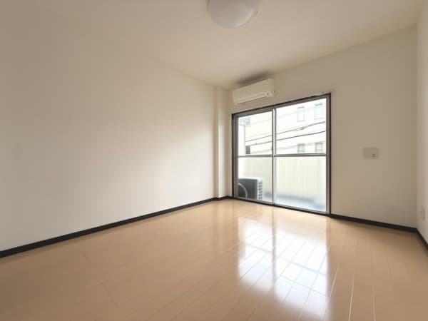 Room image 14