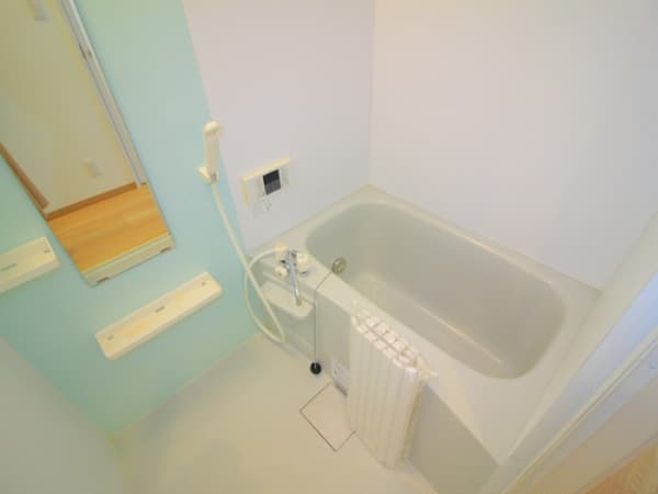 Room image 8
