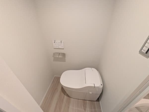 Room image 9