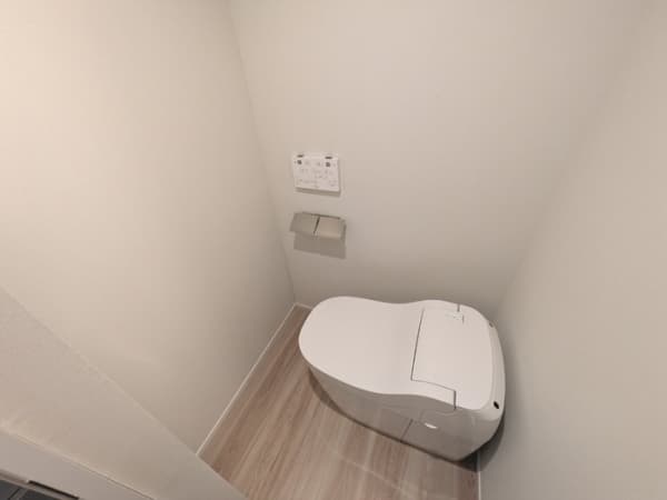 Room image 9