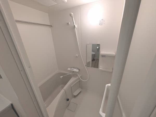 Room image 10