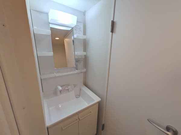 Room image 11