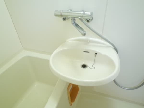 Room image 8