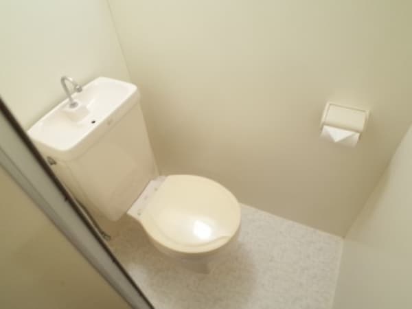 Room image 9