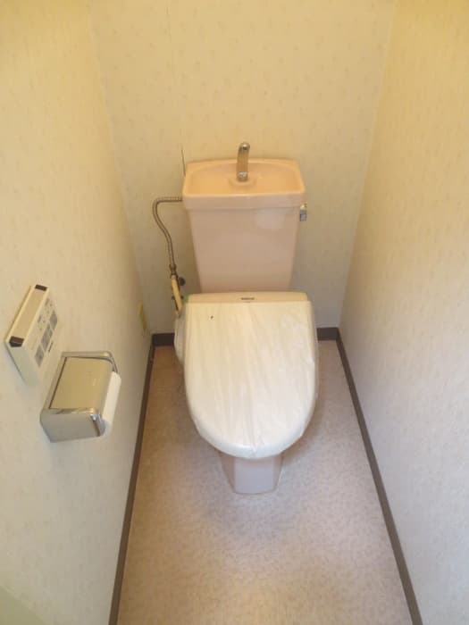 Room image 9