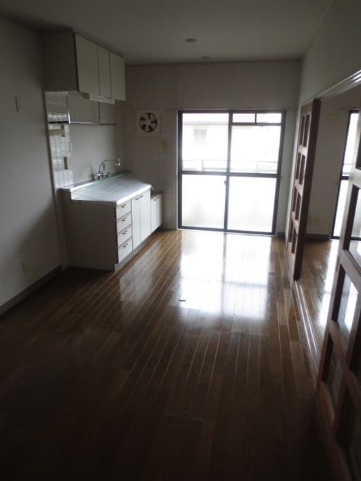 Room image 13