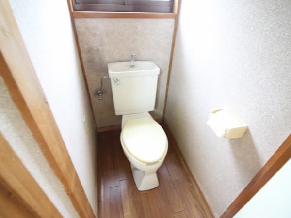 Room image 8