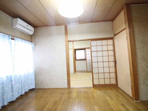 Room image 11