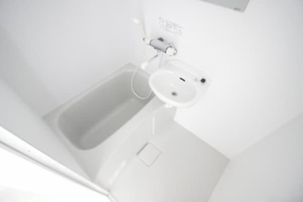 Room image 8