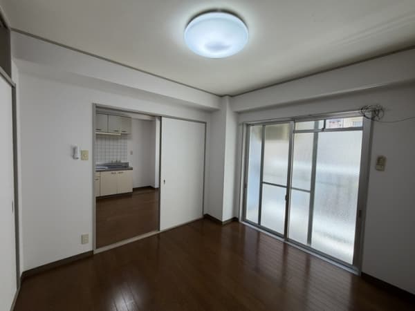 Room image 12