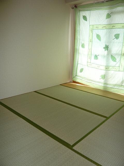 Room image 13