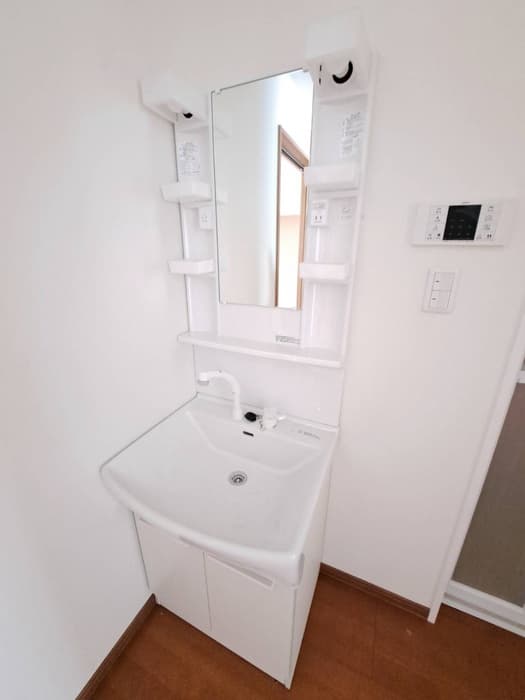 Room image 13