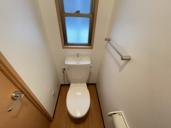 Room image 8