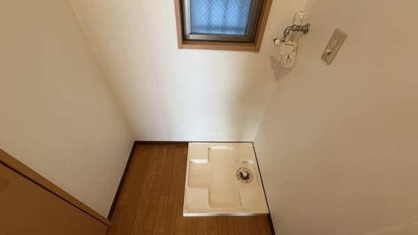 Room image 12