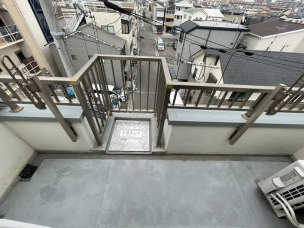 Room image 13