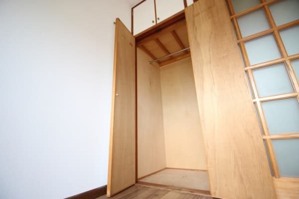 Room image 12