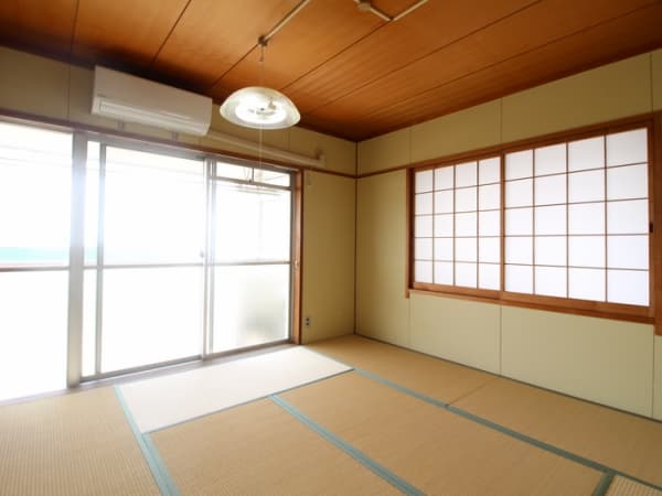Room image 8