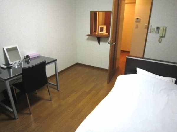 Room image 9