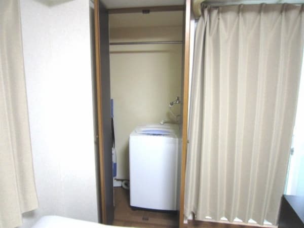 Room image 11