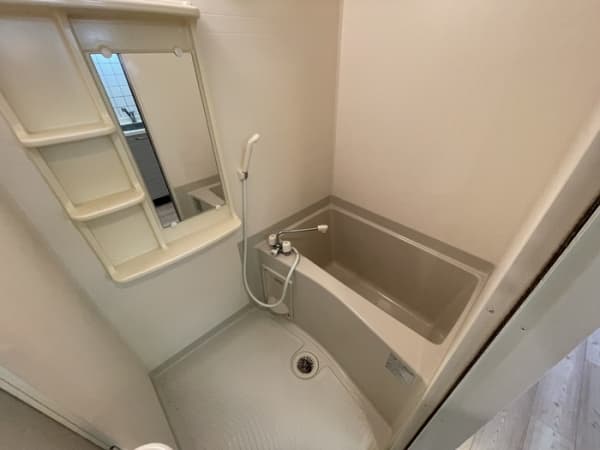 Room image 9