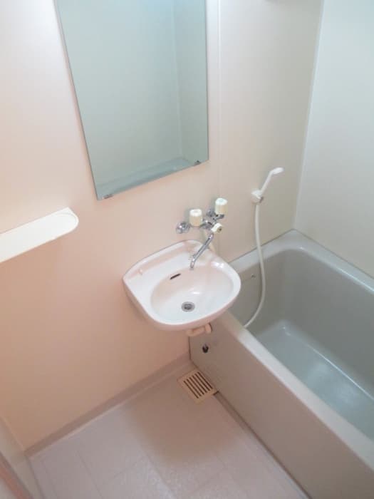 Room image 9