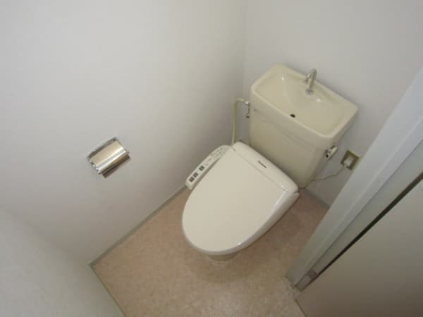 Room image 9