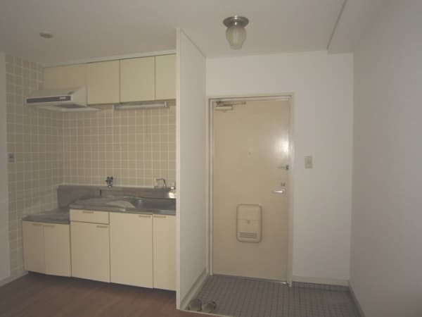 Room image 13