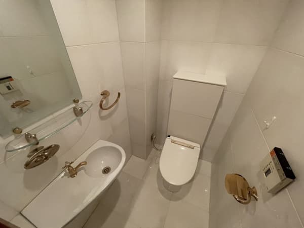 Room image 11