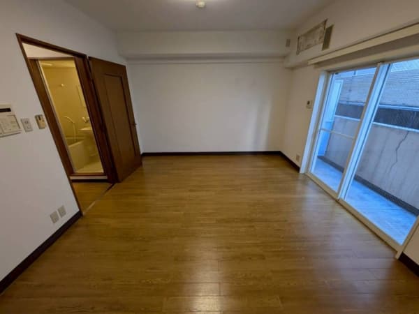 Room image 9