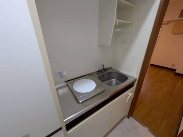 Room image 10