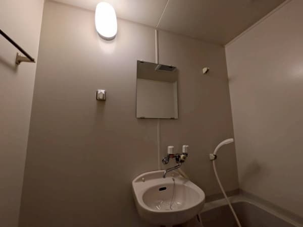 Room image 11
