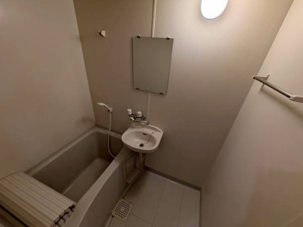 Room image 12