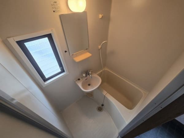 Room image 10