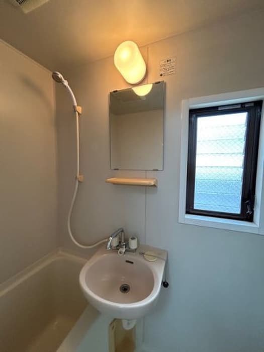 Room image 11