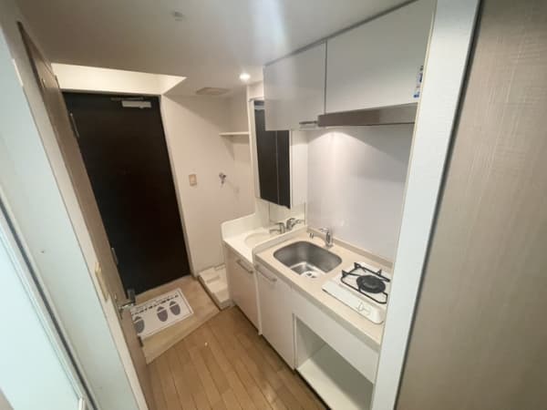 Room image 8