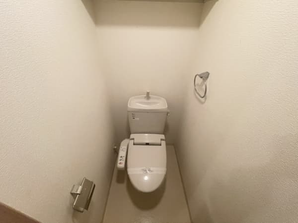 Room image 10