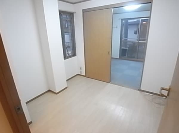 Room image 14