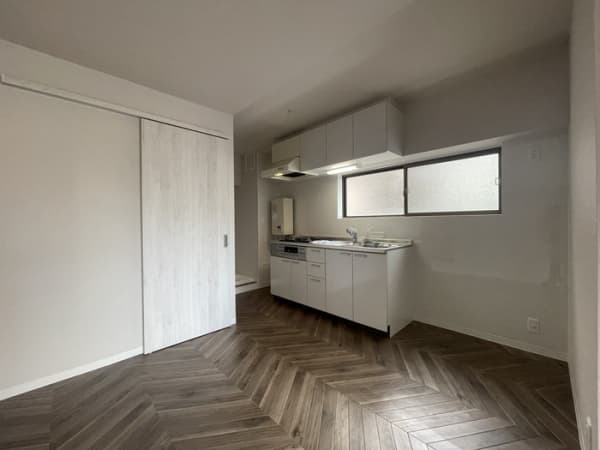 Room image 14