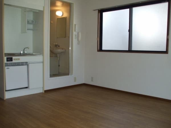Room image 8