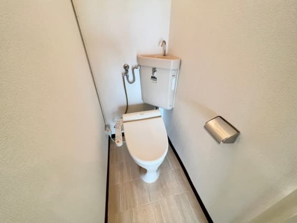 Room image 13