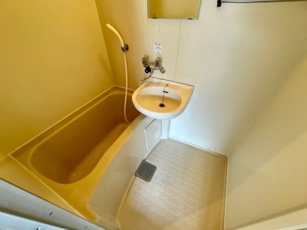Room image 8