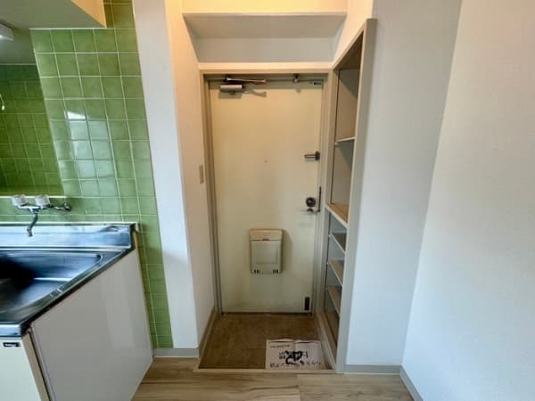 Room image 12