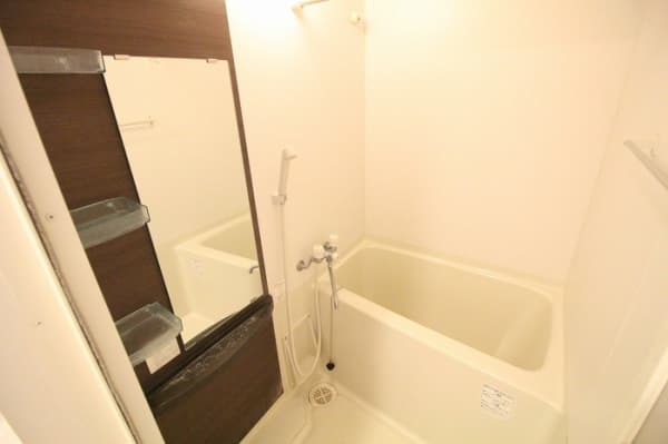 Room image 9