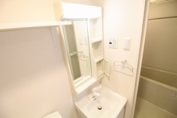 Room image 10